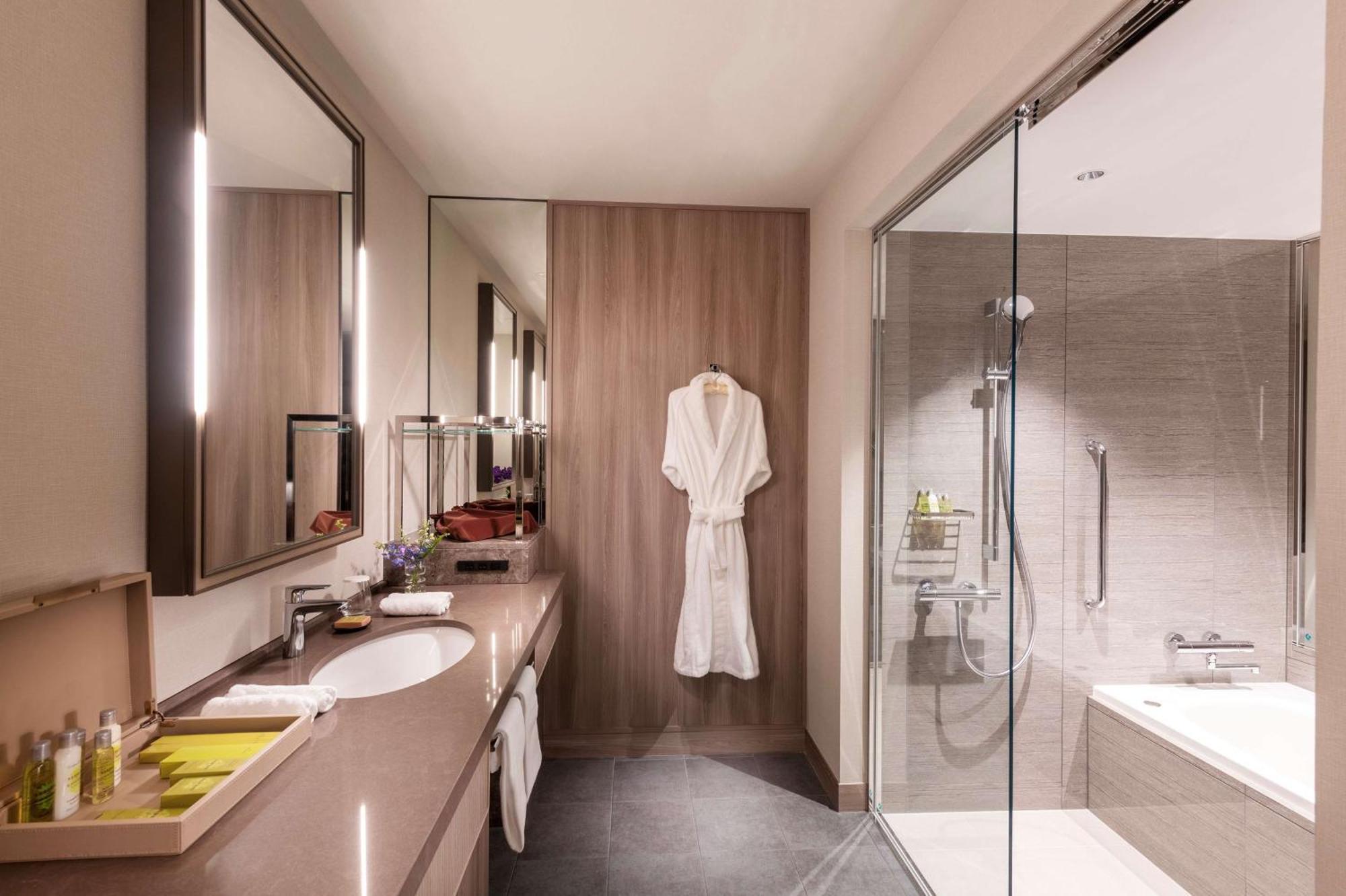 Hilton Hiroshima 호텔 외부 사진